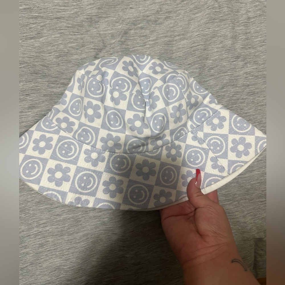 blue bucket hat ! used ONCE